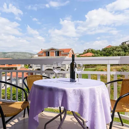 Mijo Apartment Trogir